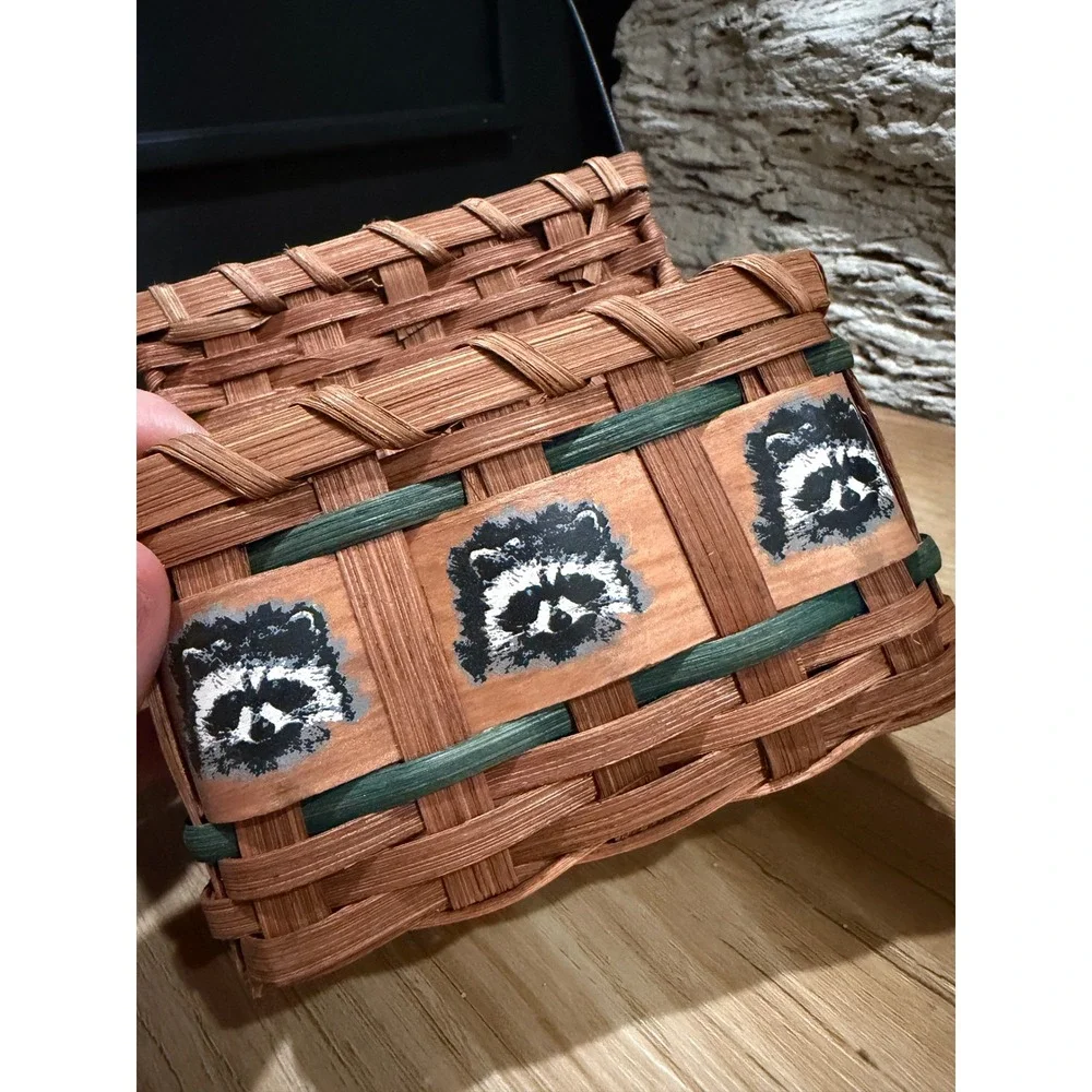 N/A woven wood